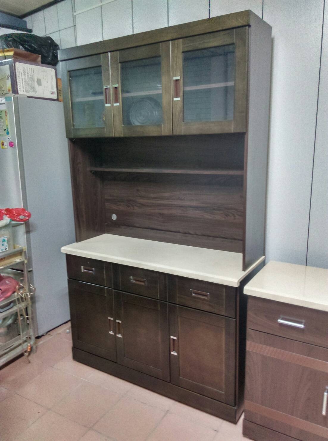 4尺X7尺石面胡桃餐盤櫃